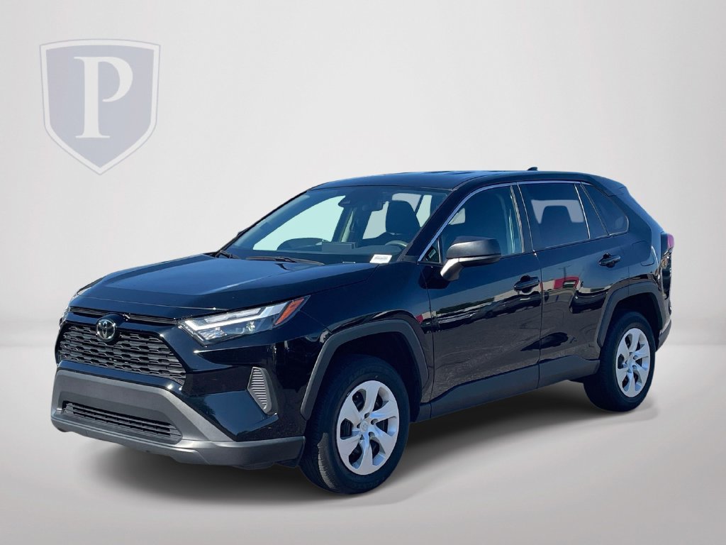 Used 2025 Toyota RAV4 LE FWD image 4