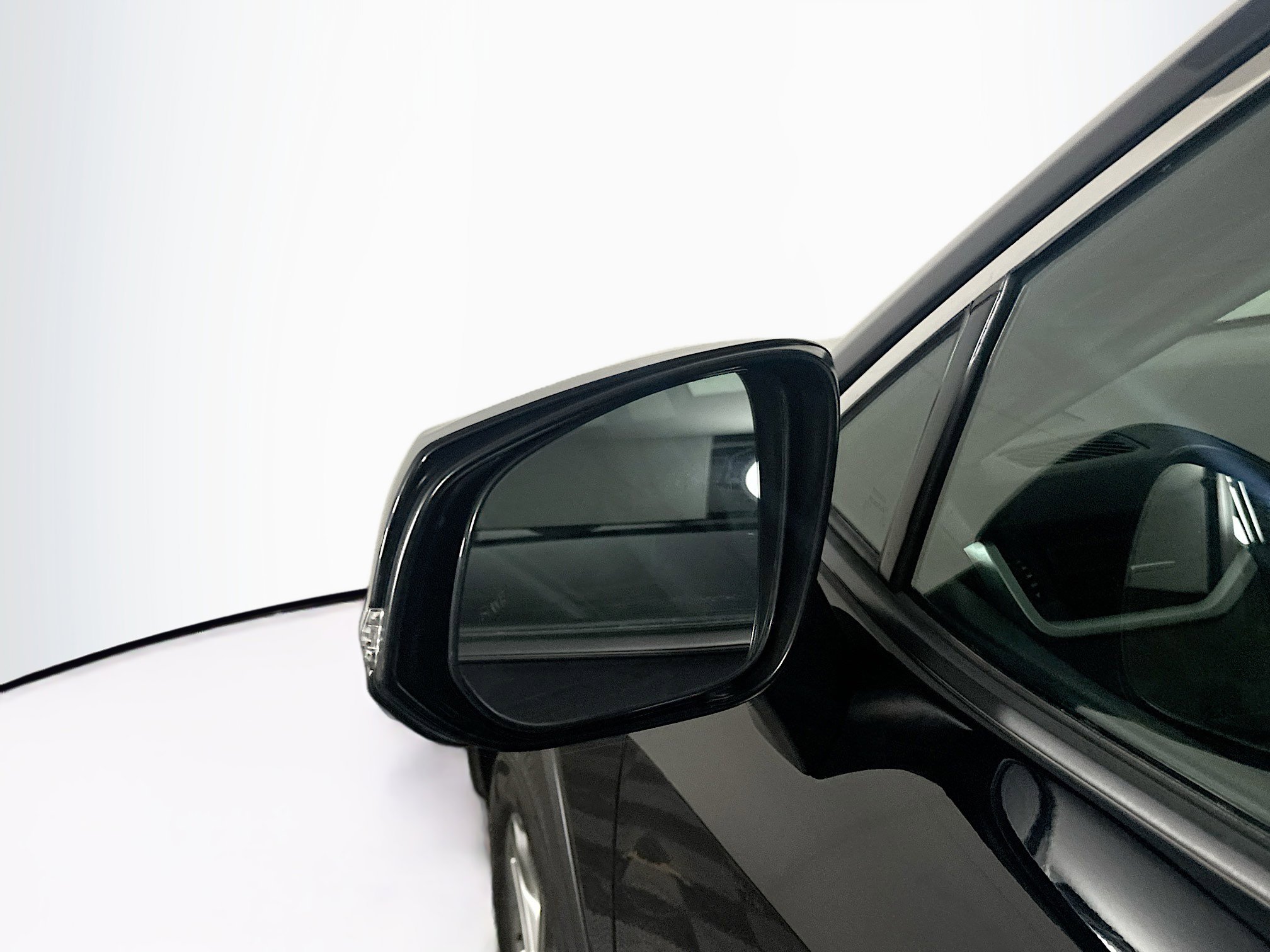 Used 2020 Toyota RAV4 Limited image 16