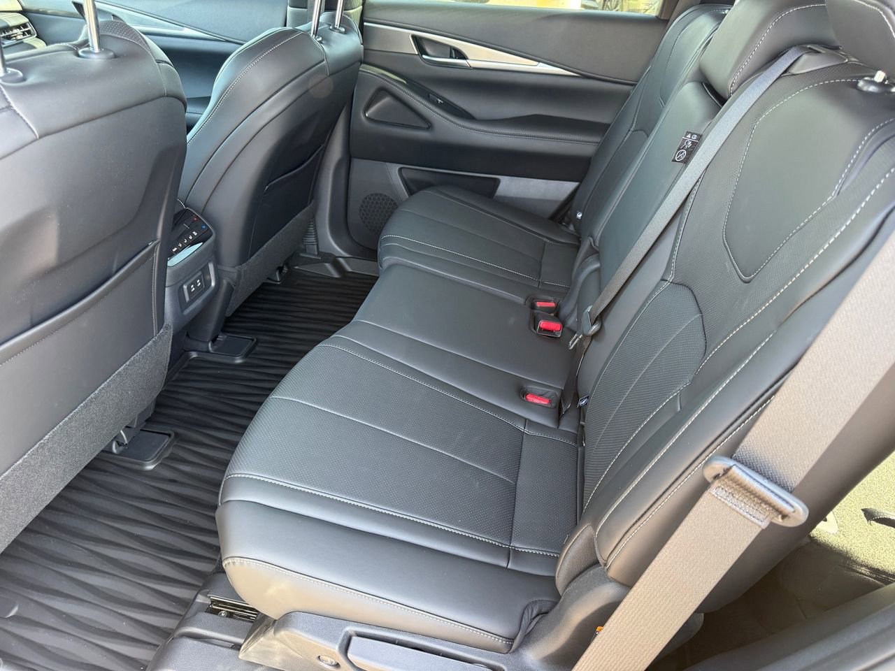 New 2026 INFINITI QX60 Pure image 24