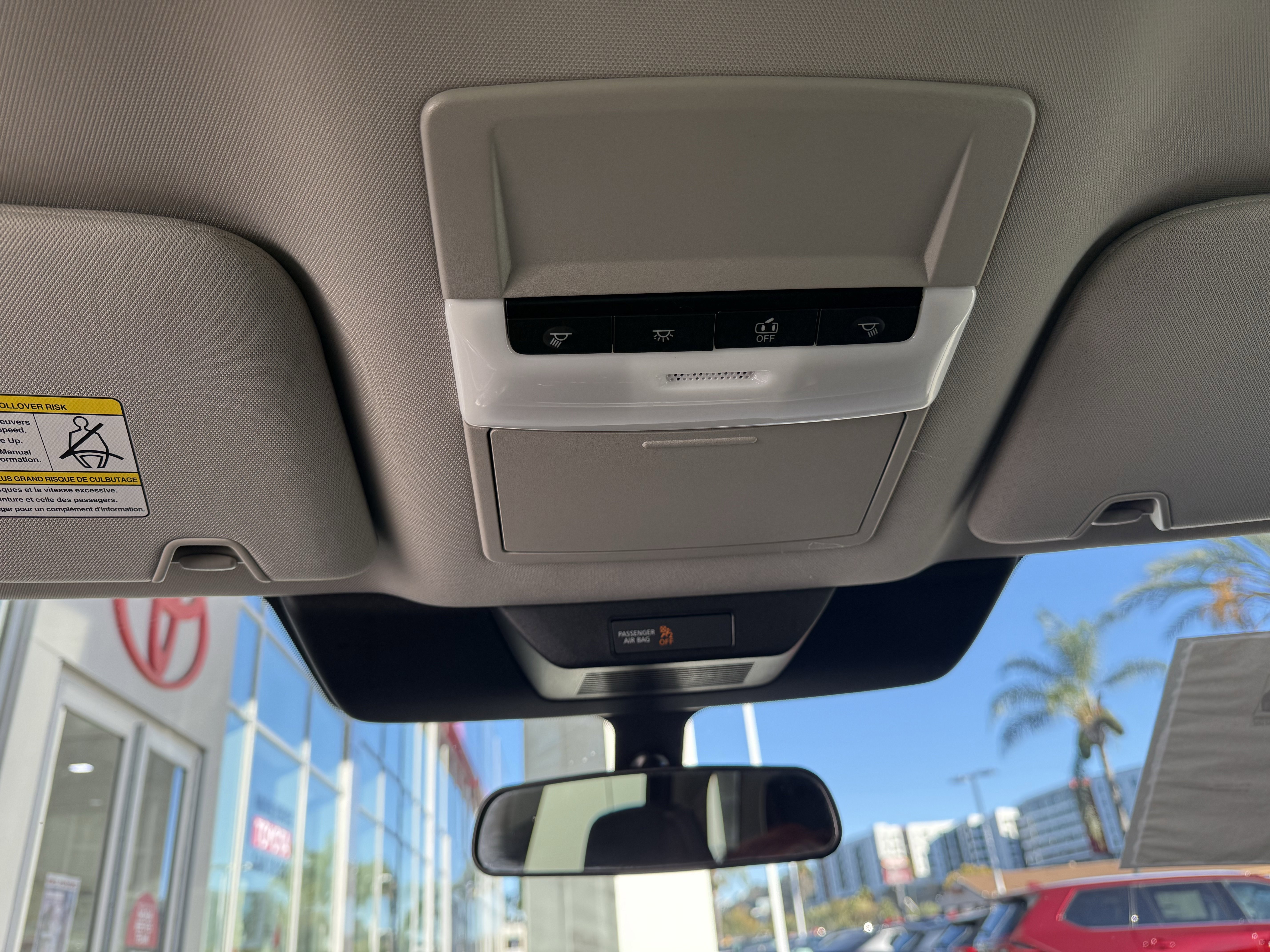 Used 2024 Nissan Pathfinder S image 20