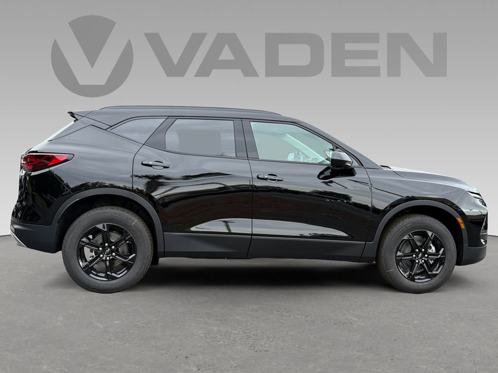 New 2026 Chevrolet Blazer LT w/ Midnight/Sport Edition FWD image 7
