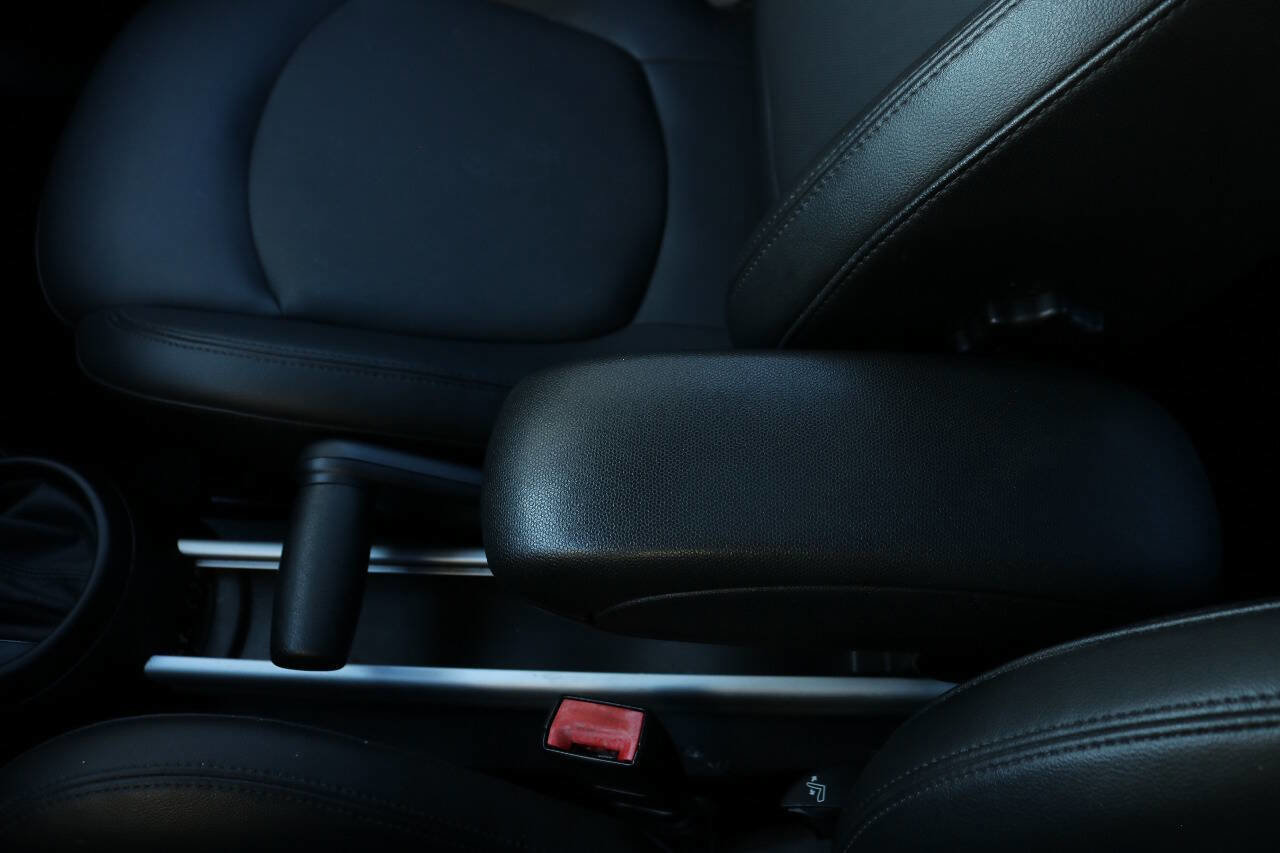 Used 2013 MINI Cooper Paceman S image 37