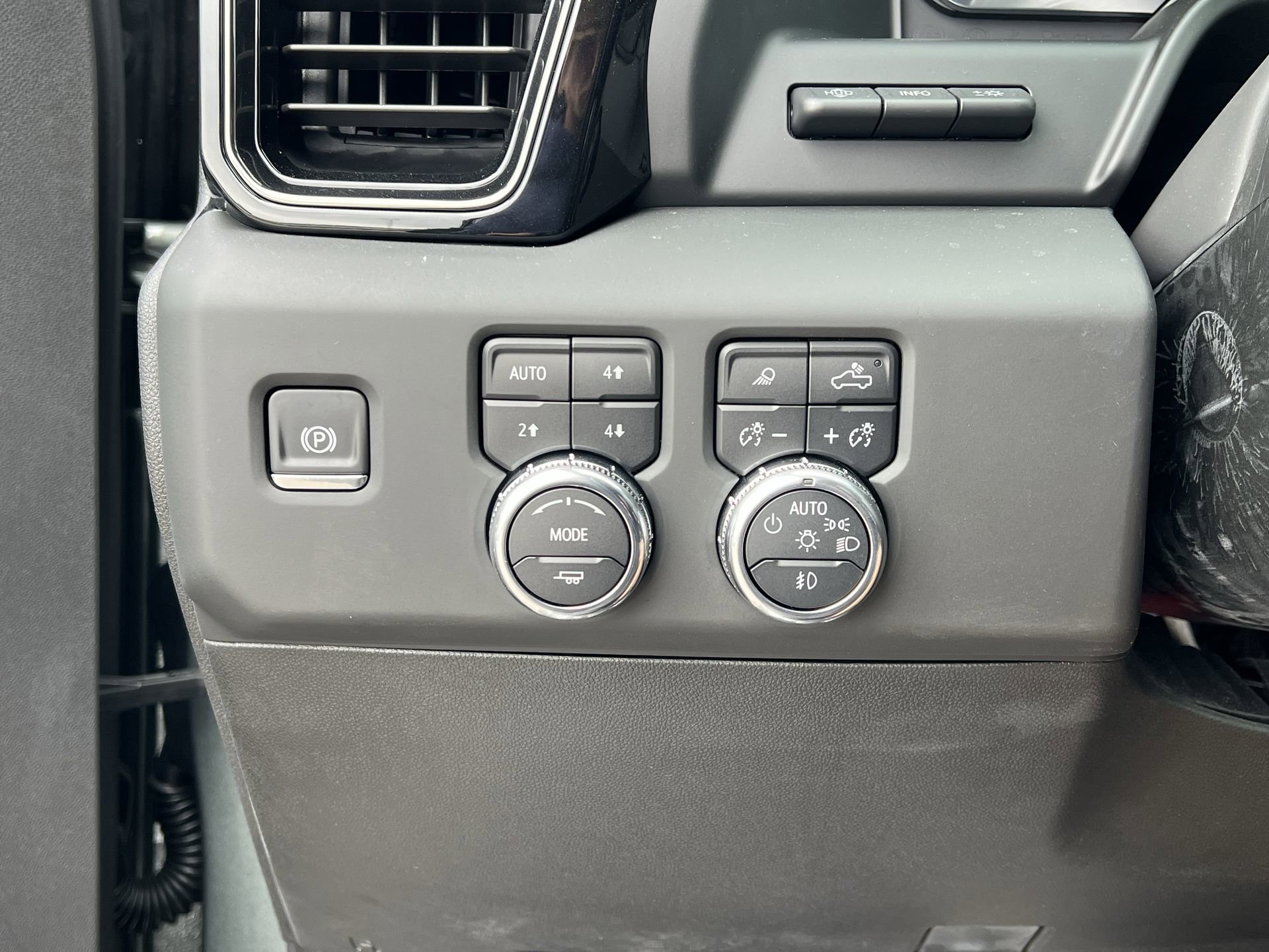 New 2025 GMC Sierra 1500 AT4 w/ AT4 Premium Package image 55