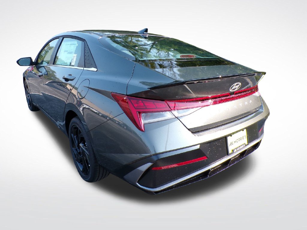 New 2026 Hyundai Elantra SEL Sport Premium FWD image 4