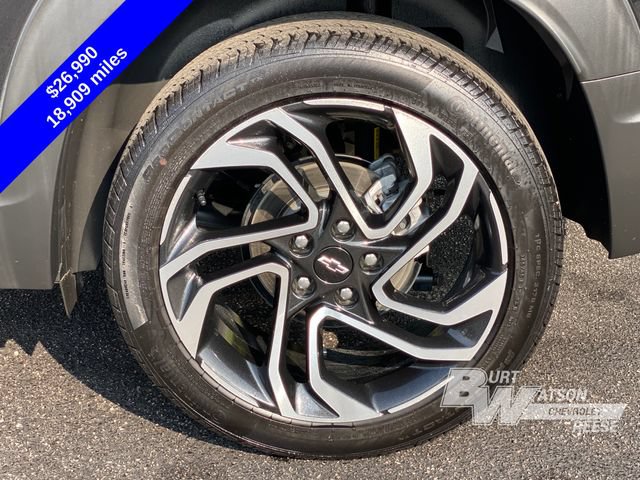 Used 2025 Chevrolet TrailBlazer RS w/ Convenience Package AWD/4WD image 17