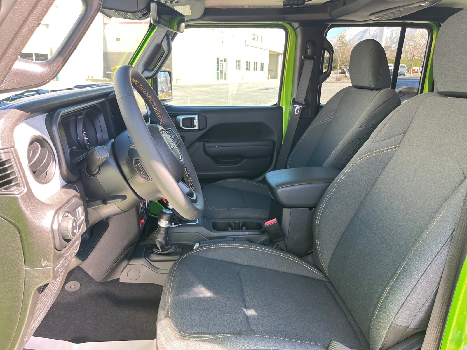 Used 2025 Jeep Gladiator Willys image 12