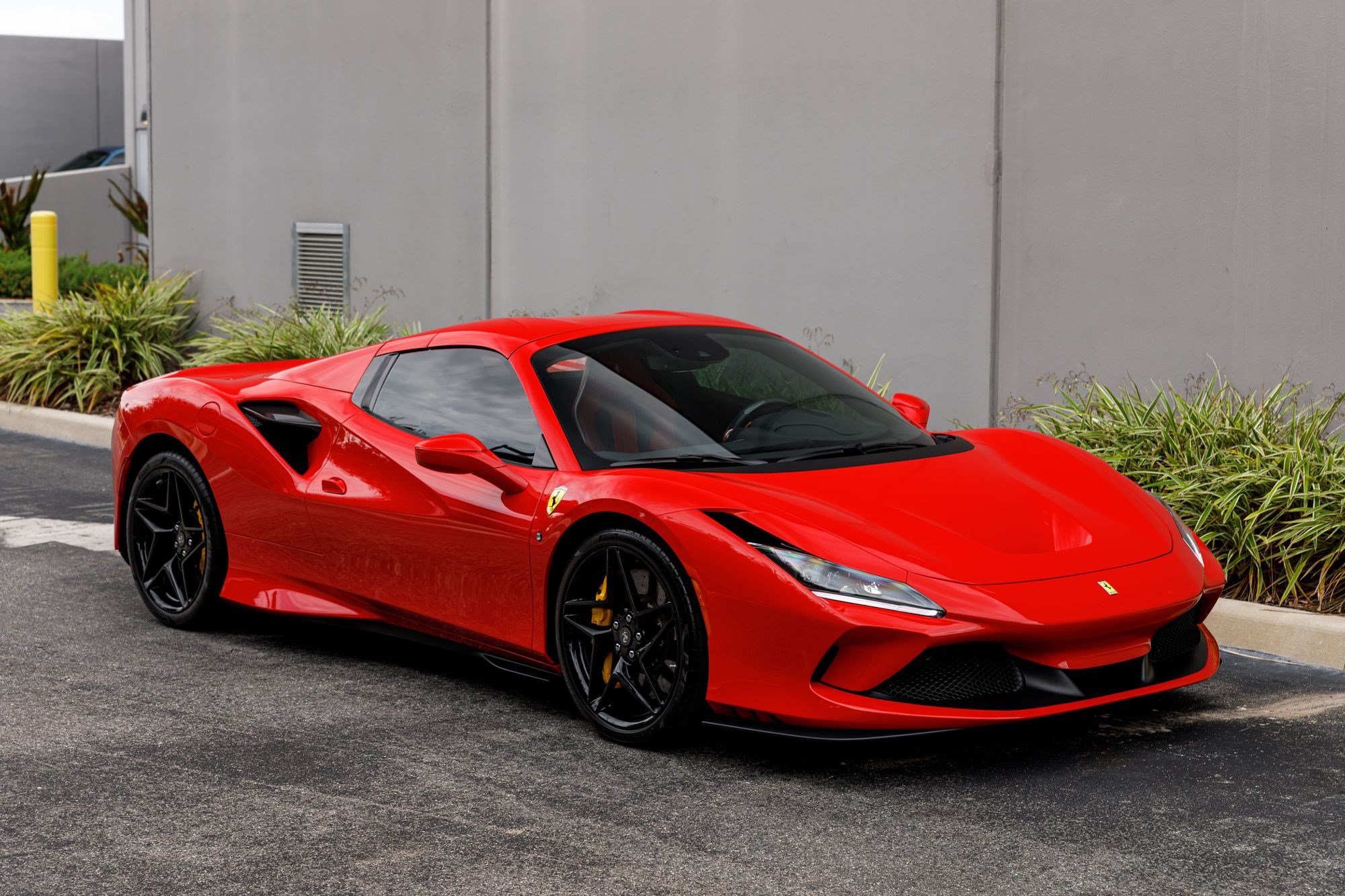 Used 2022 Ferrari F8 Tributo RWD image 7