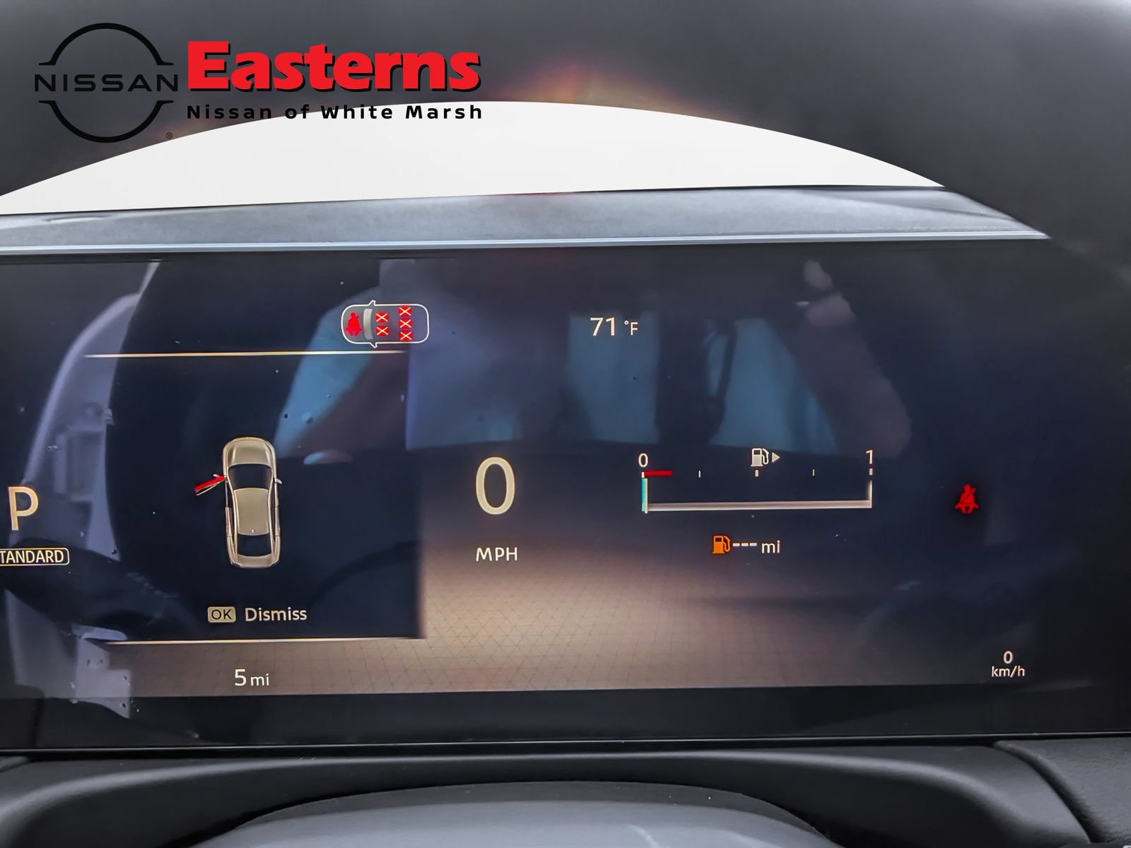 New 2027 Nissan Sentra SR w/ Floor Mat Package FWD image 17