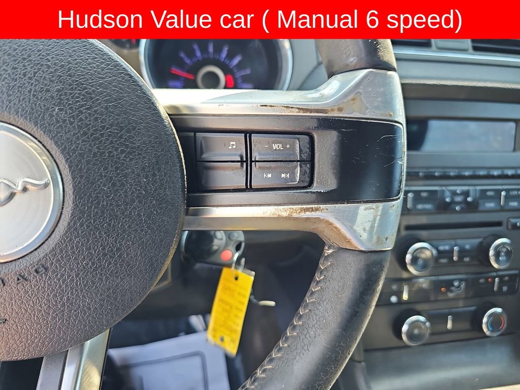Used 2013 Ford Mustang Coupe RWD image 18