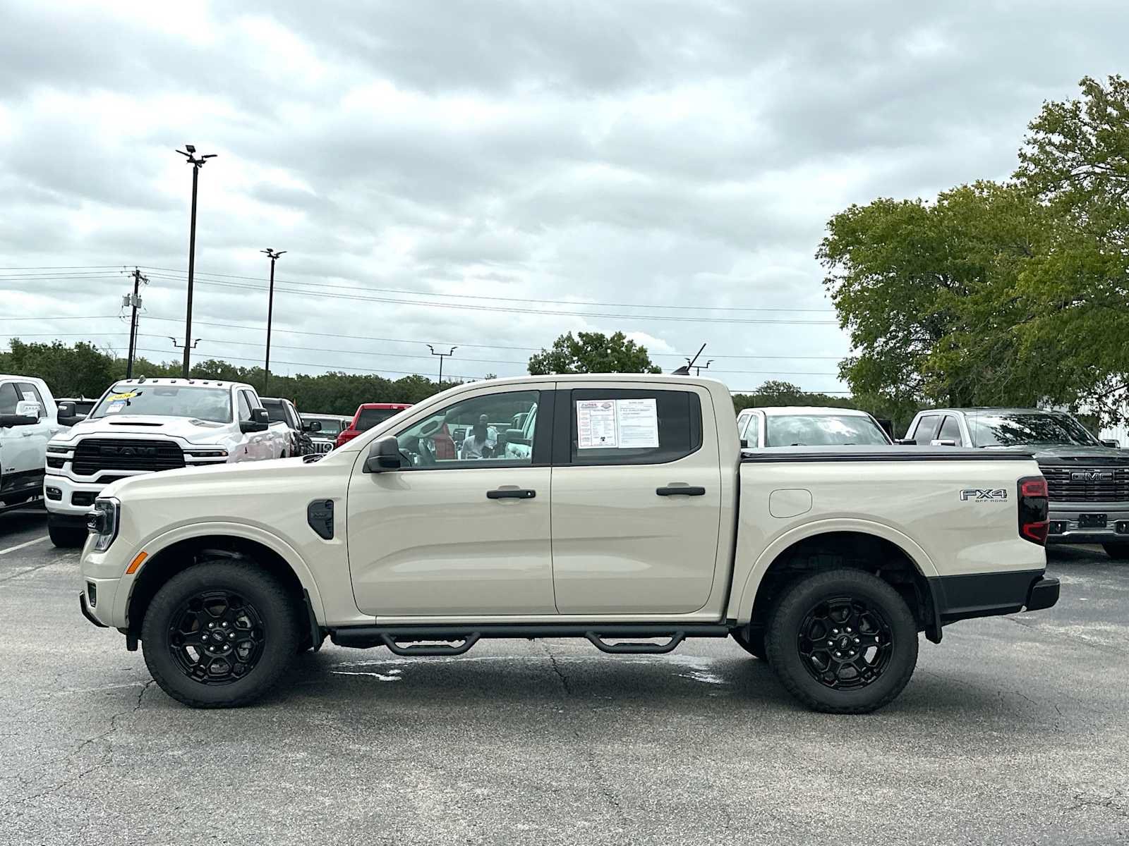 Used 2025 Ford Ranger XLT w/ FX4 Off-Road Package AWD/4WD image 12