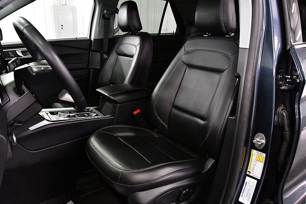 Used 2023 Ford Explorer XLT w/ Equipment Group 202A image 29