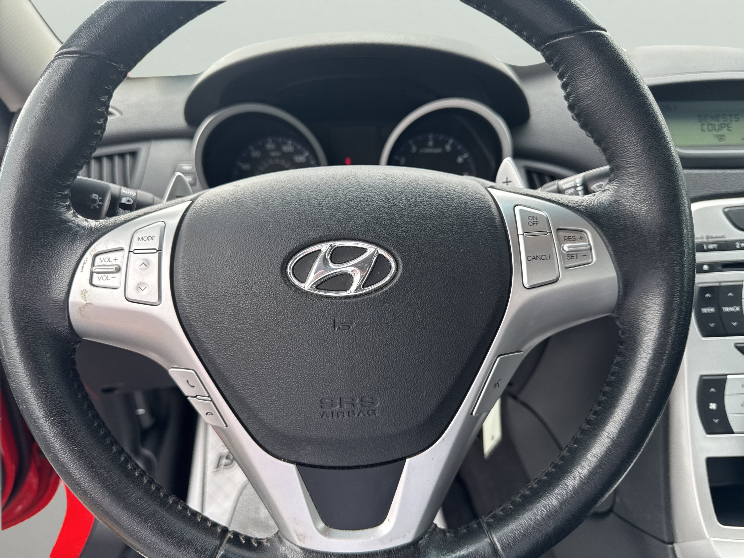 Used 2010 Hyundai Genesis 3.8 RWD image 12