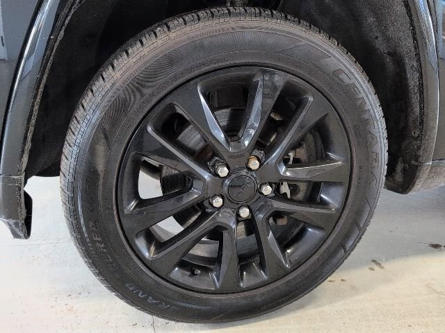 Used 2021 Jeep Grand Cherokee Altitude AWD/4WD image 9
