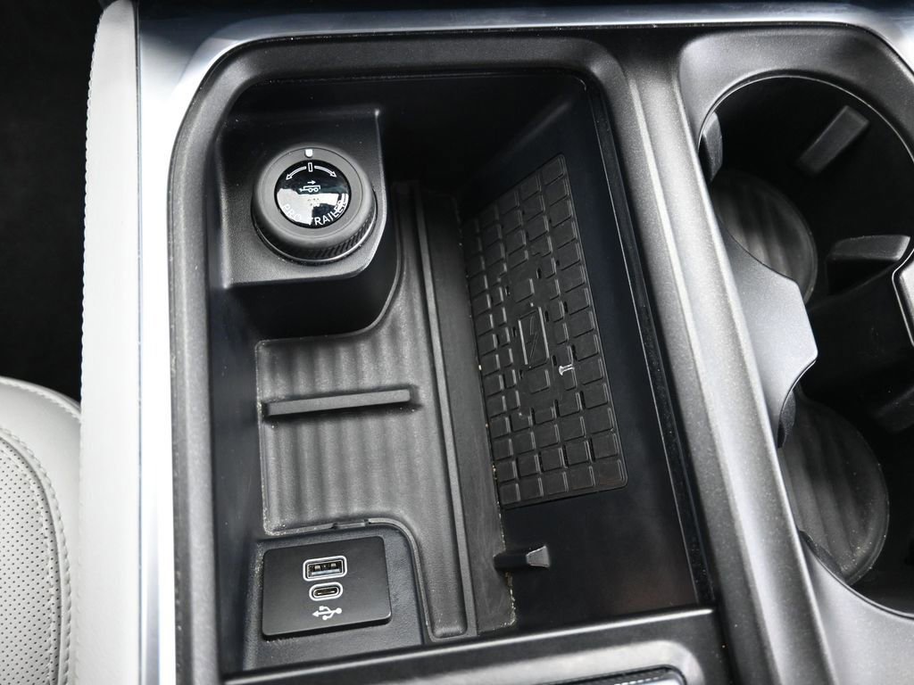 Certified 2025 Ford Expedition Max Platinum image 20