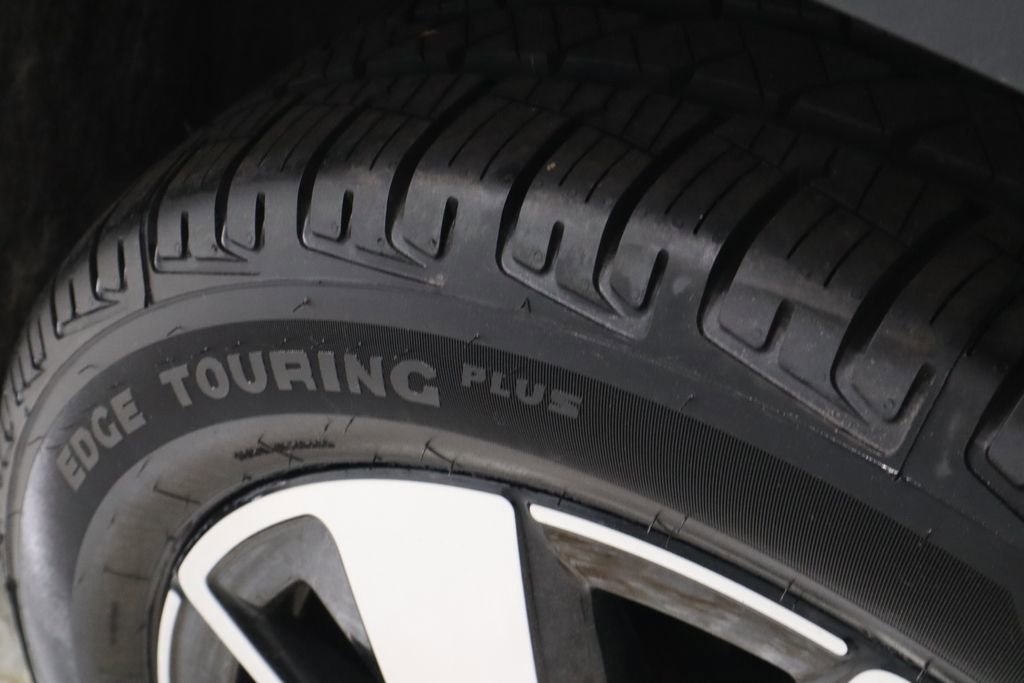 Used 2025 Volkswagen Atlas SE FWD image 20