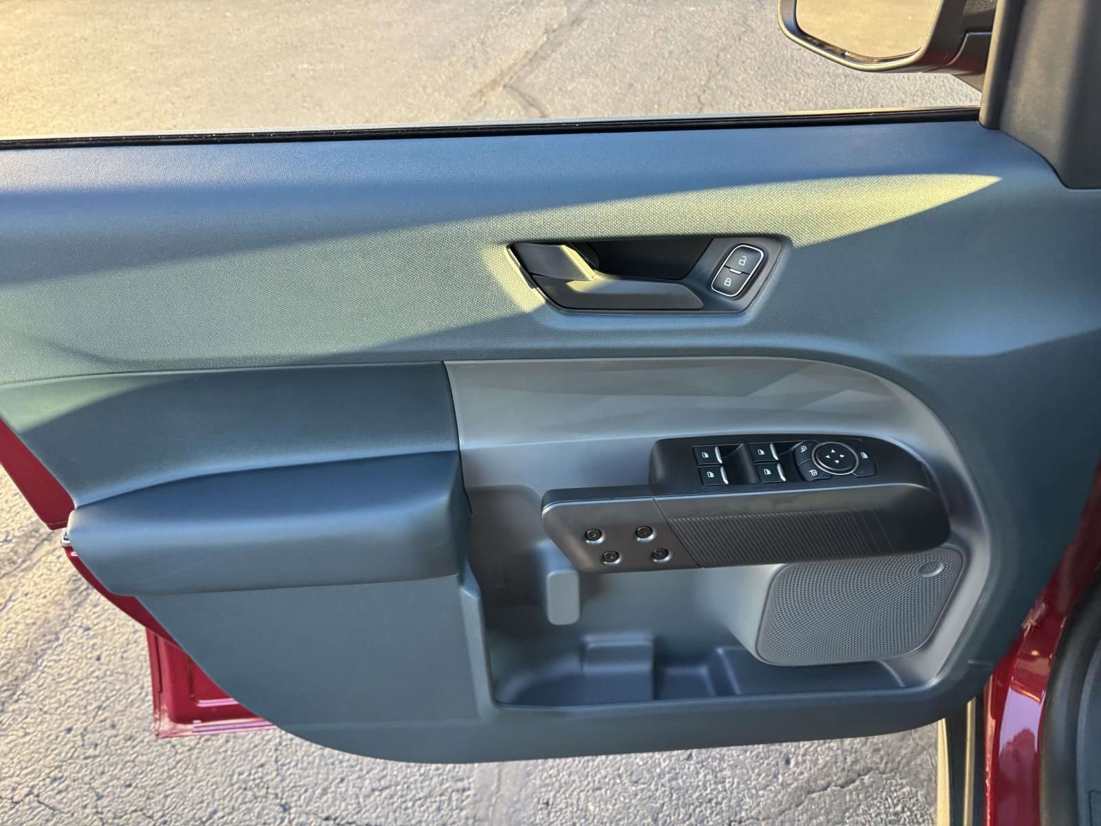 New 2025 Ford Maverick XLT w/ XLT Luxury Package image 11