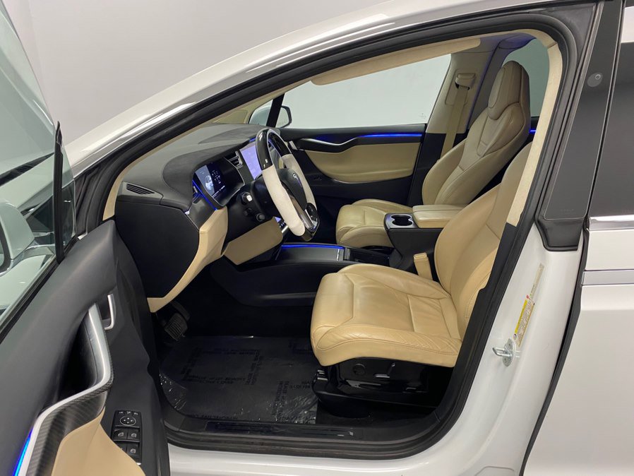 Used 2017 Tesla Model X 90D image 22