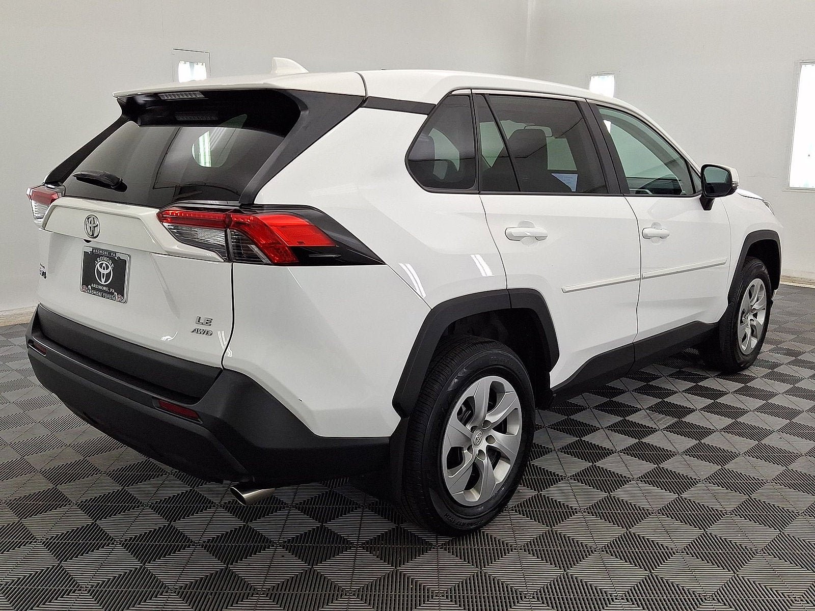 Certified 2023 Toyota RAV4 LE AWD/4WD image 16