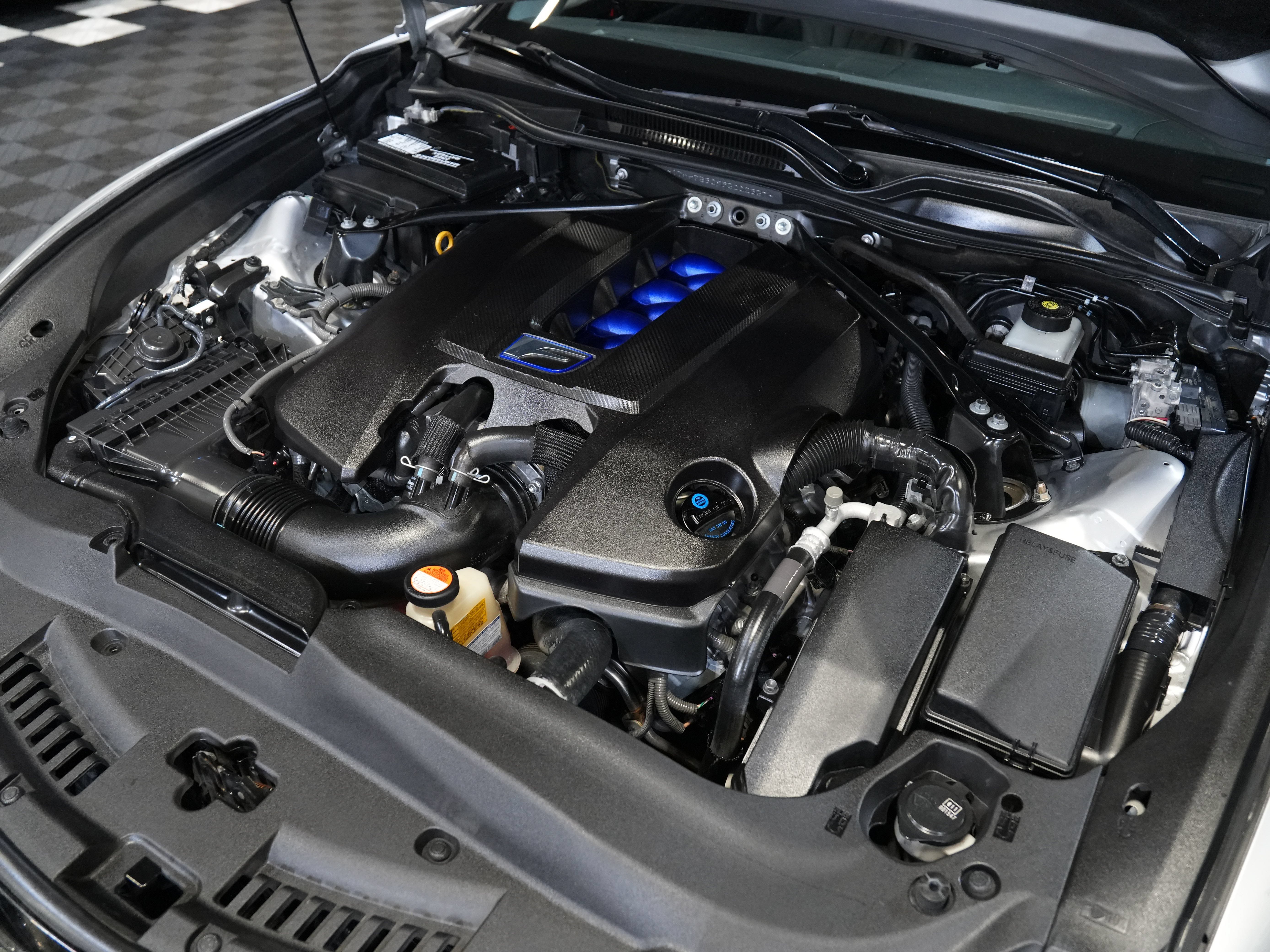 Used 2015 Lexus RC F w/ Performance Package RWD image 44