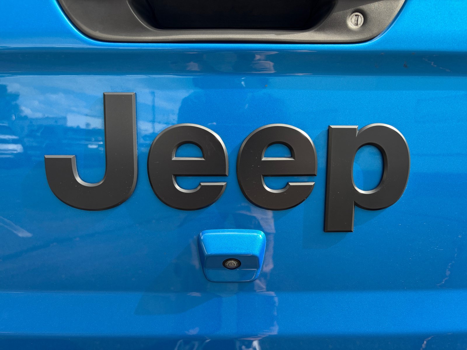 Used 2022 Jeep Gladiator Sport AWD/4WD image 23