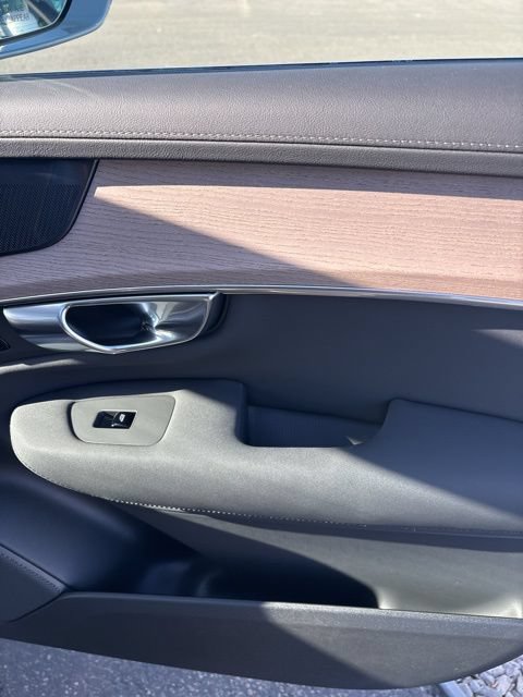 New 2026 Volvo XC90 T8 Plus w/ Protection Package Premier AWD/4WD image 47