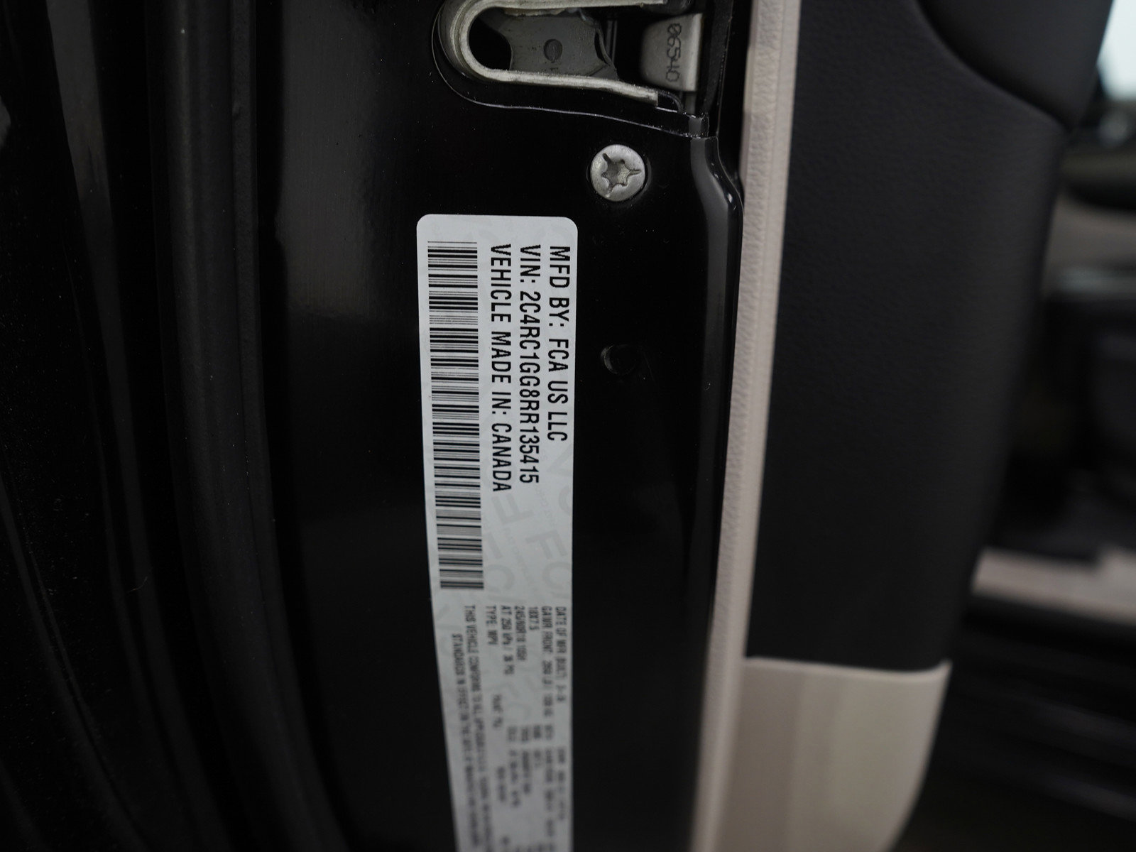 Used 2024 Chrysler Pacifica Limited image 23