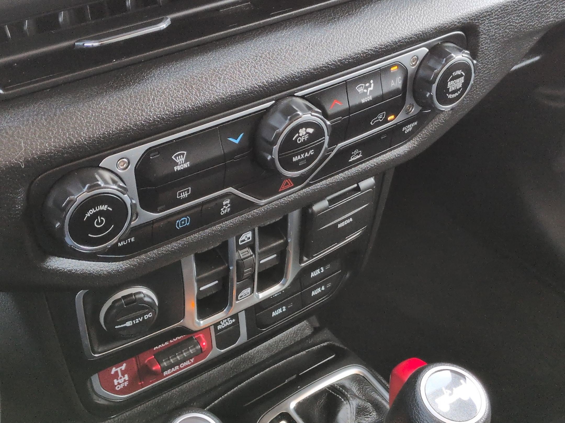 Used 2025 Jeep Wrangler Willys image 26