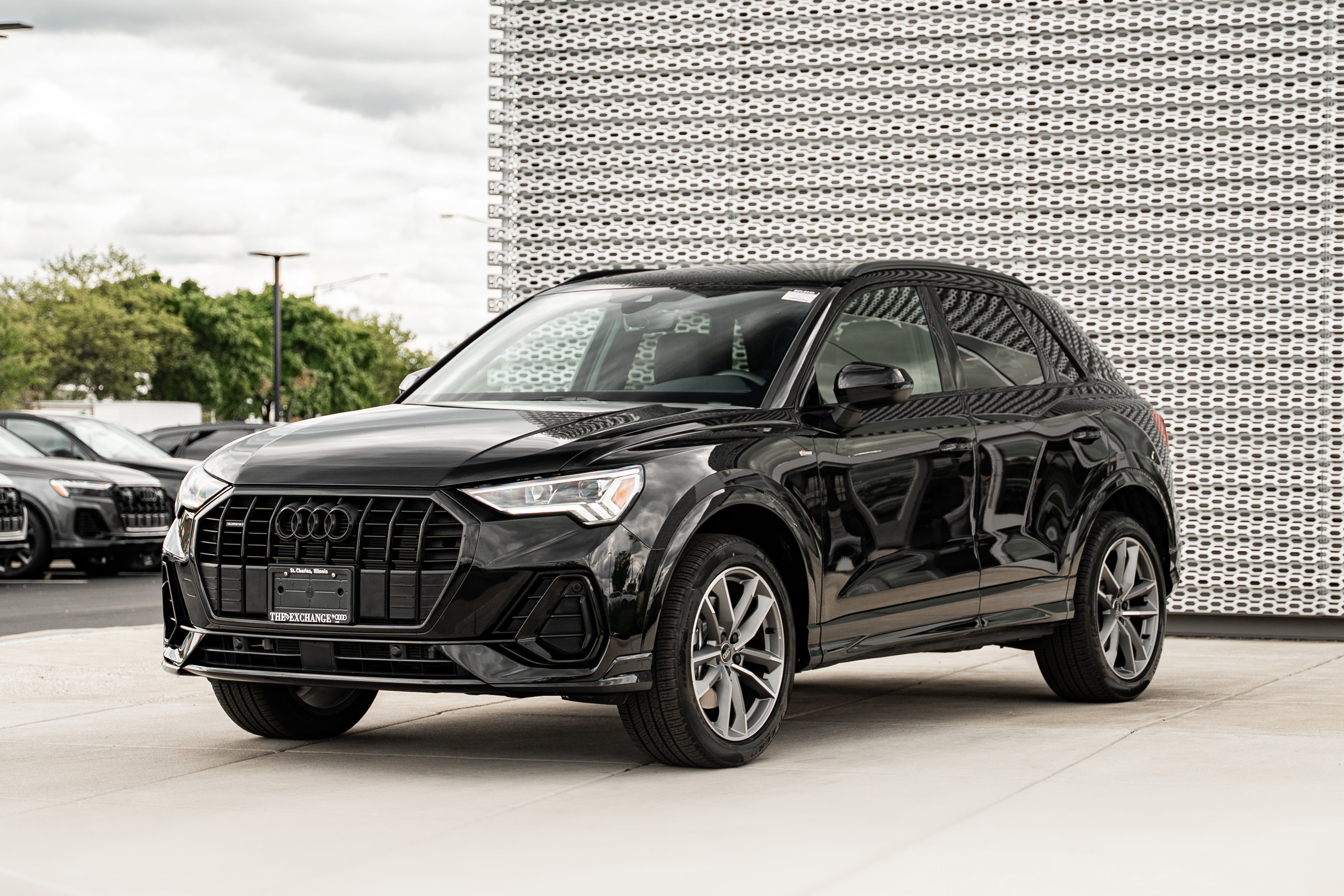 Certified 2025 Audi Q3 2.0T Premium w/ Convenience Package AWD/4WD image 7