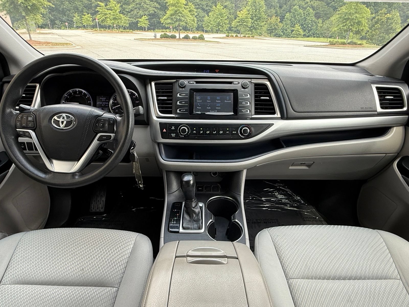 Used 2016 Toyota Highlander LE FWD image 23