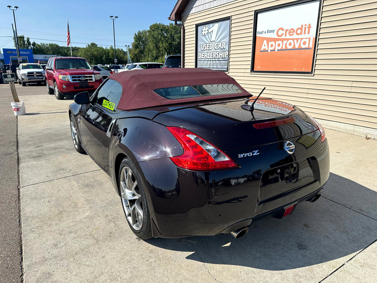 Used 2014 Nissan 370Z Touring w/ Sport Package image 8