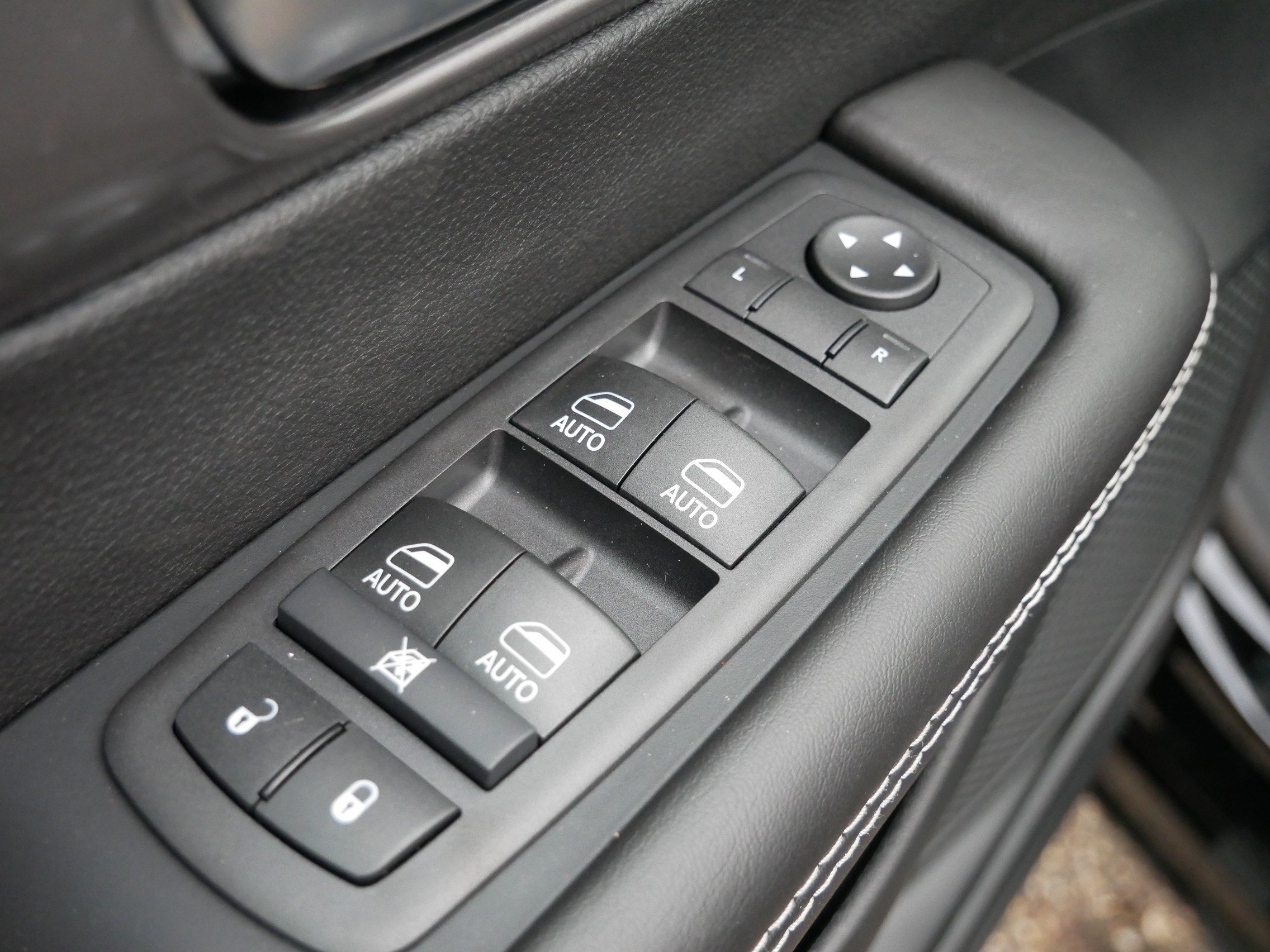 New 2026 Chrysler Pacifica Select image 12