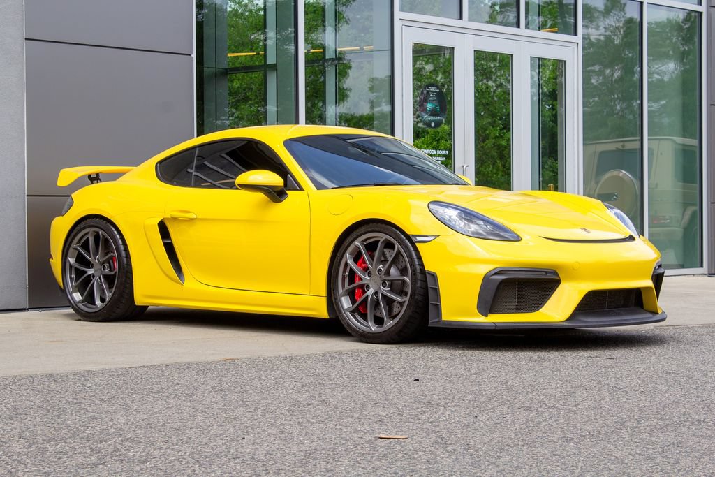 Used 2020 Porsche 718 Cayman GT4 RWD image 3