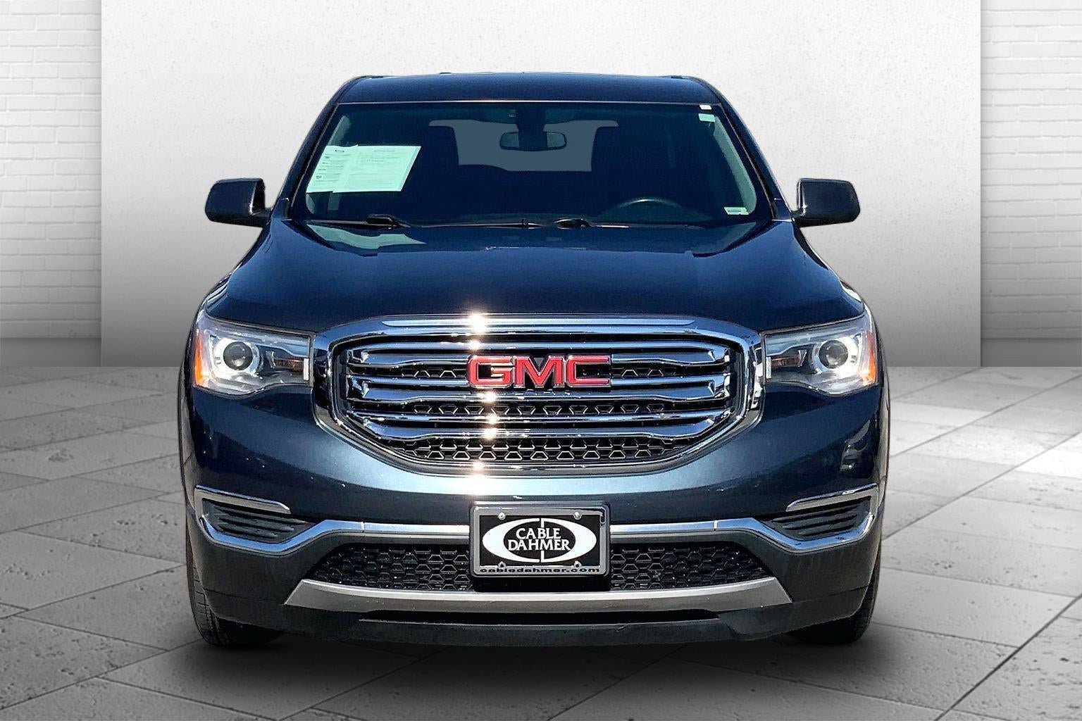 Used 2019 GMC Acadia SLE w/ LPO, Floor Liner Package FWD image 2