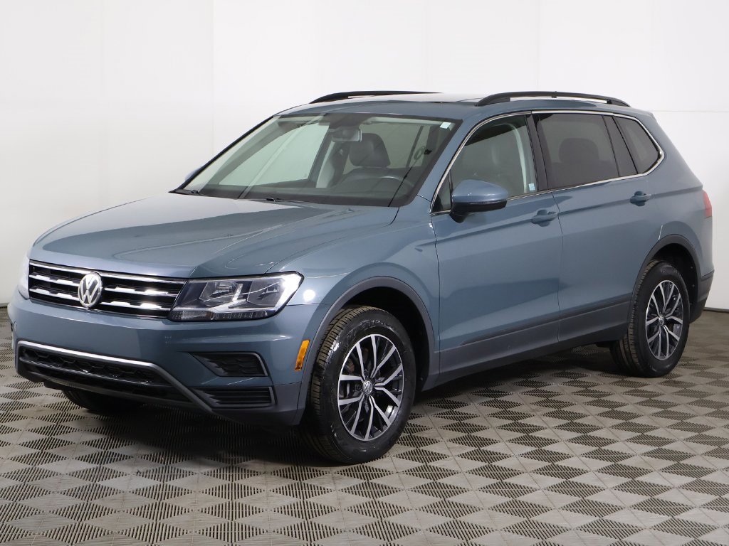 Used 2019 Volkswagen Tiguan SE w/ Panoramic Sunroof Package image 8