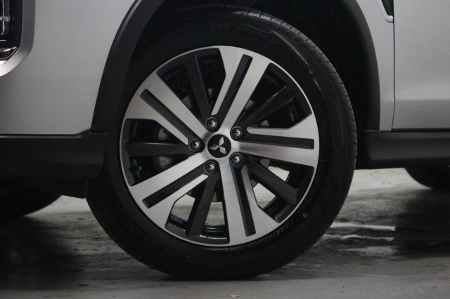 New 2026 Mitsubishi Outlander Sport SEL AWD/4WD image 3