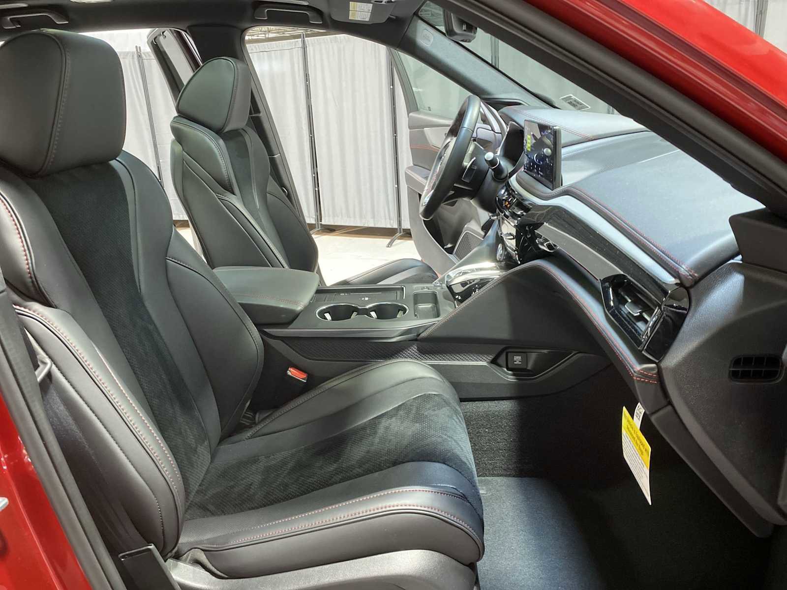 Used 2025 Acura MDX A-Spec image 14