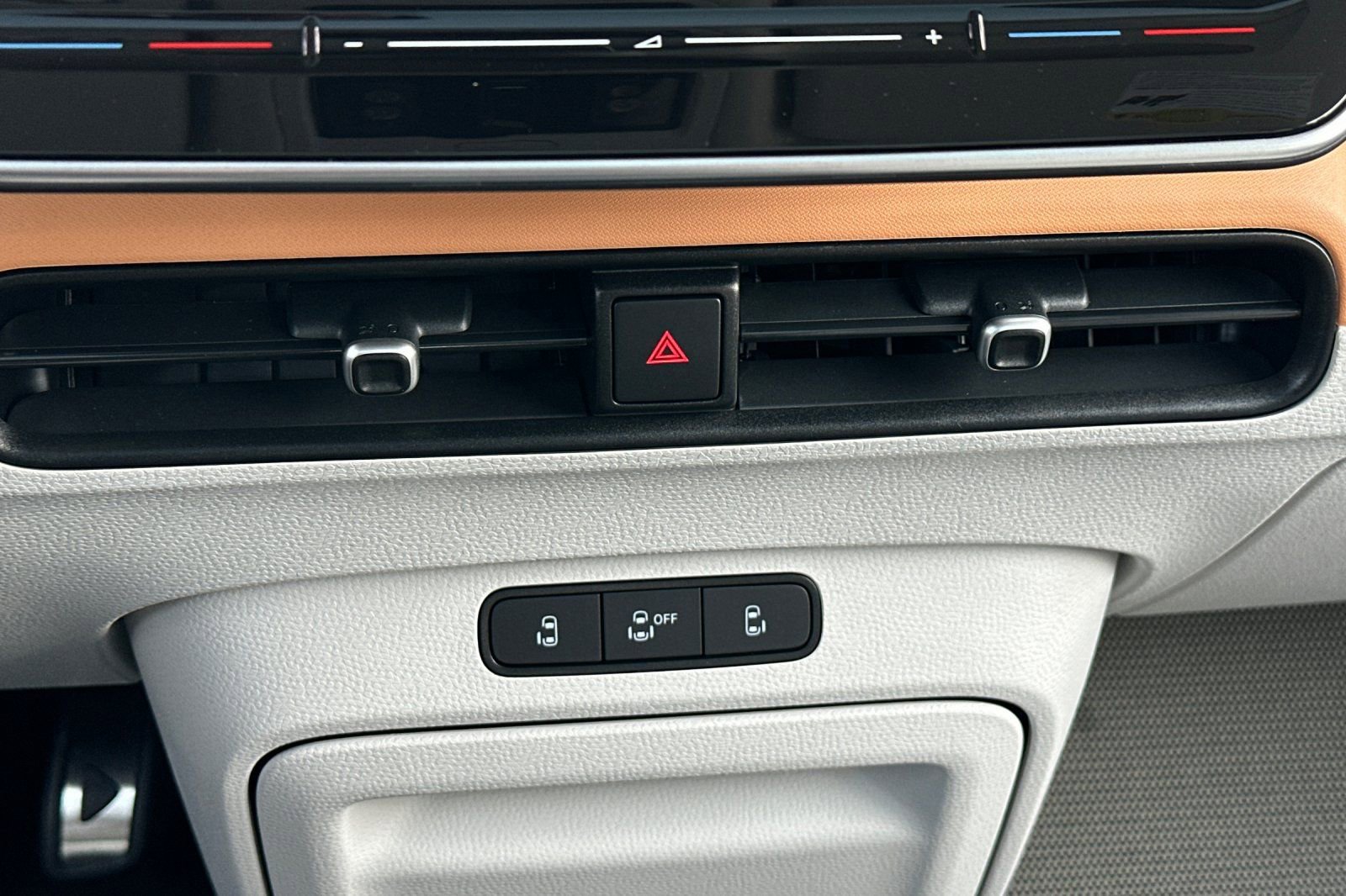 New 2025 Volkswagen ID. Buzz 1st Edition image 20