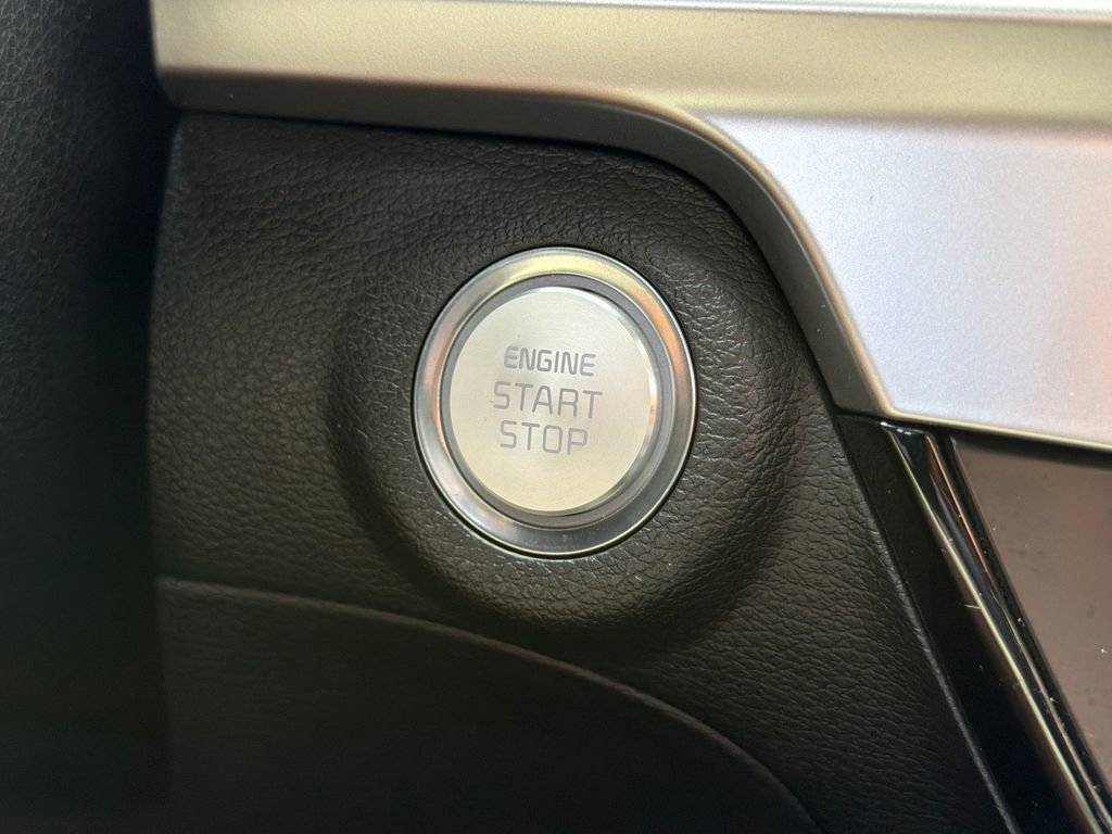 Used 2024 Kia Telluride LX image 5