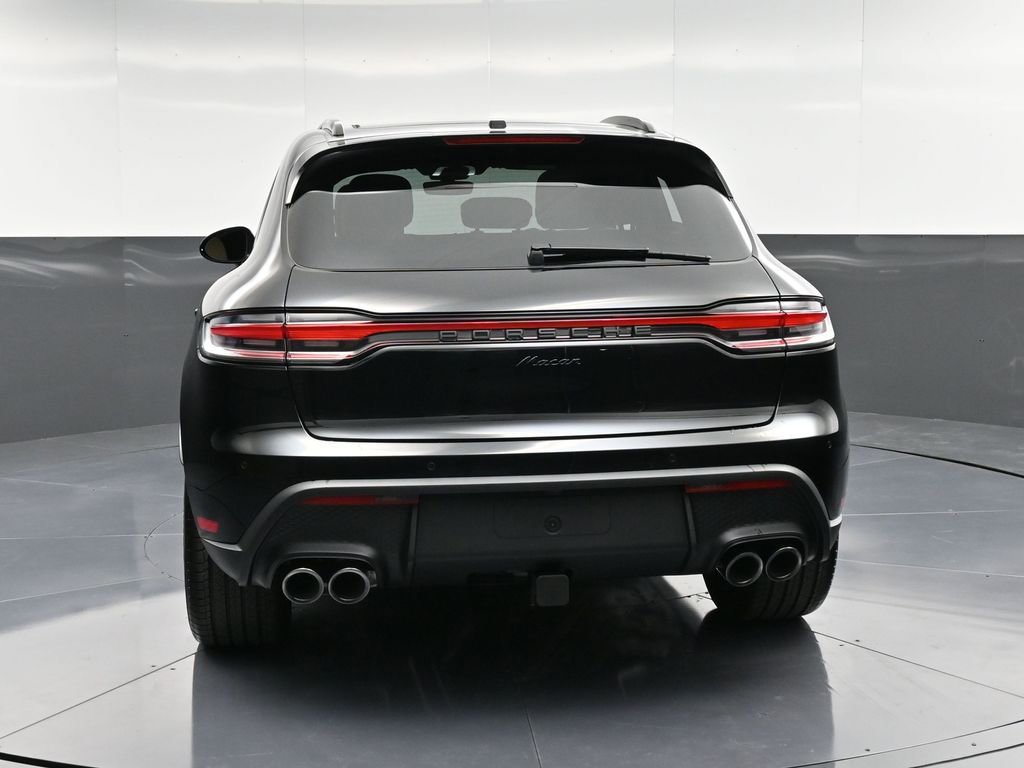 Used 2025 Porsche Macan AWD/4WD image 7