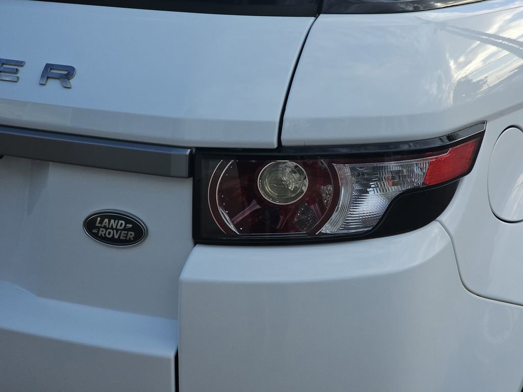 Used 2015 Land Rover Range Rover Evoque Pure Premium image 44