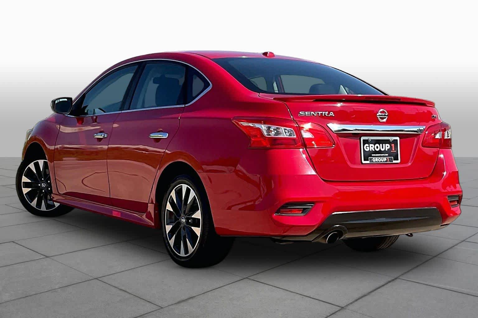 Used 2019 Nissan Sentra SR FWD image 11