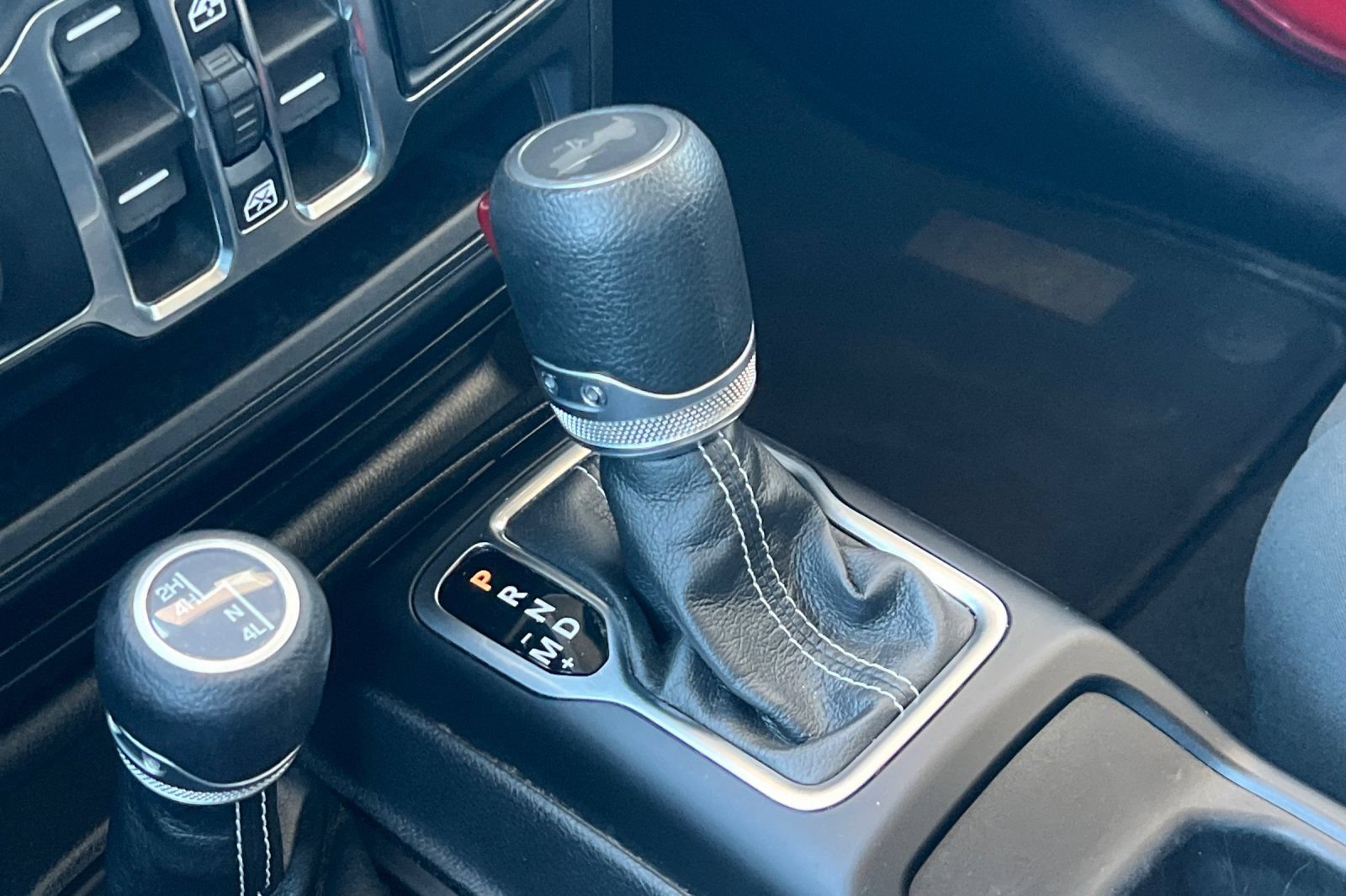 Used 2023 Jeep Wrangler Unlimited Sahara AWD/4WD image 23