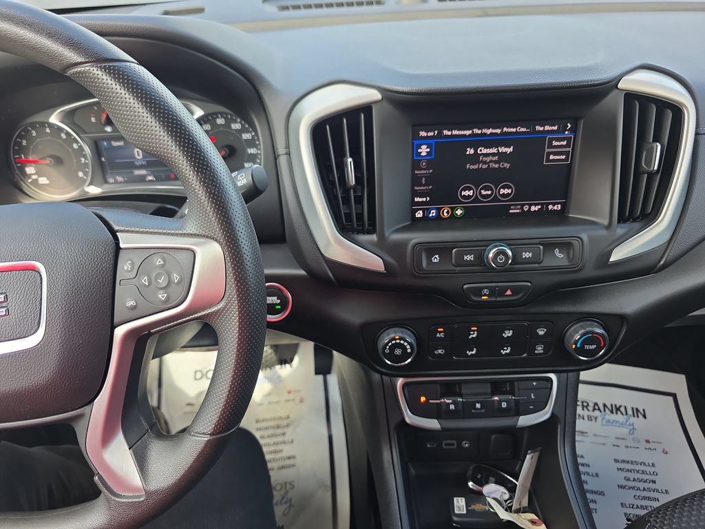 Used 2024 GMC Terrain SLE AWD/4WD image 16