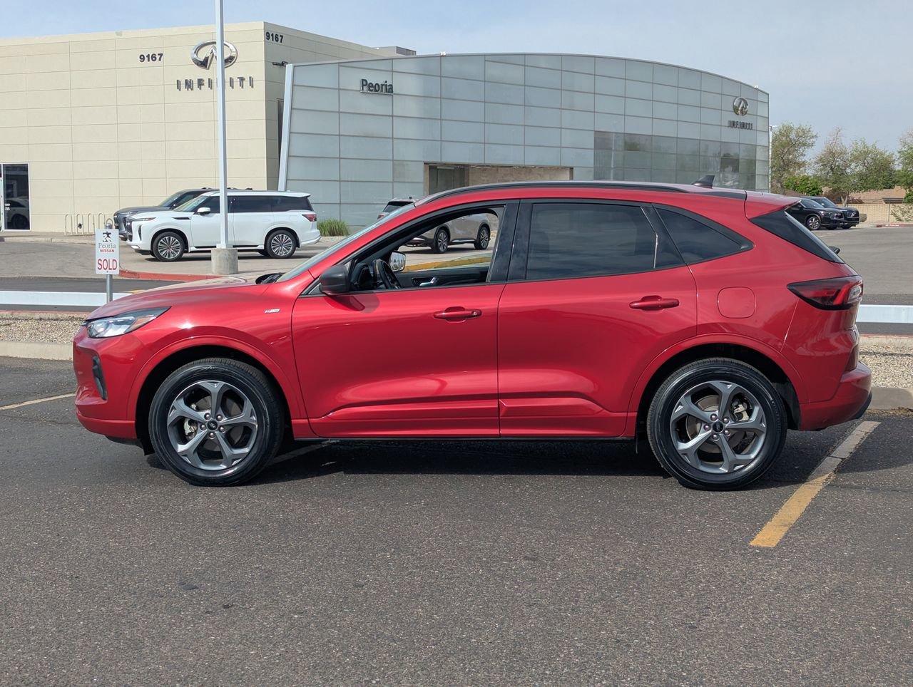 Used 2024 Ford Escape ST-Line AWD/4WD image 3