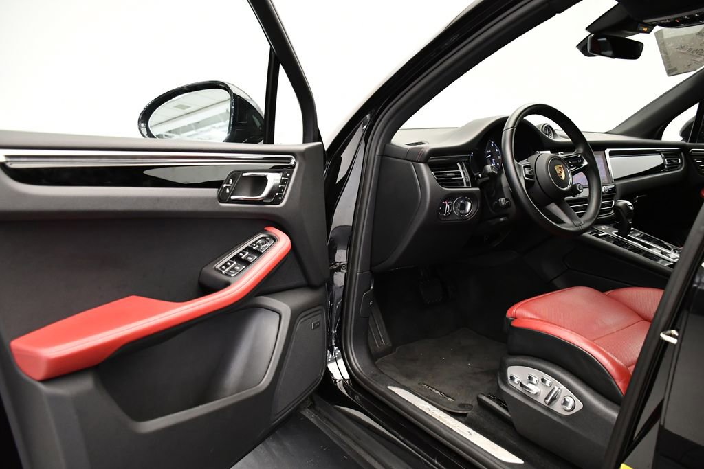 Used 2023 Porsche Macan S image 39