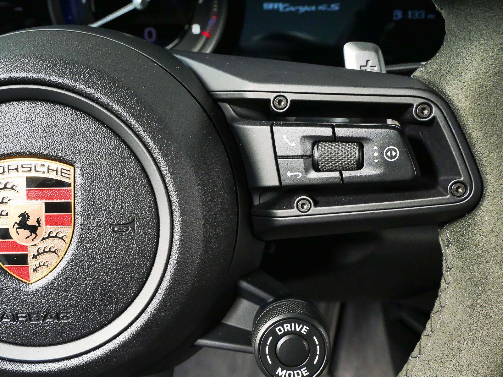 Certified 2024 Porsche 911 Targa 4S w/ Premium Package AWD/4WD image 11