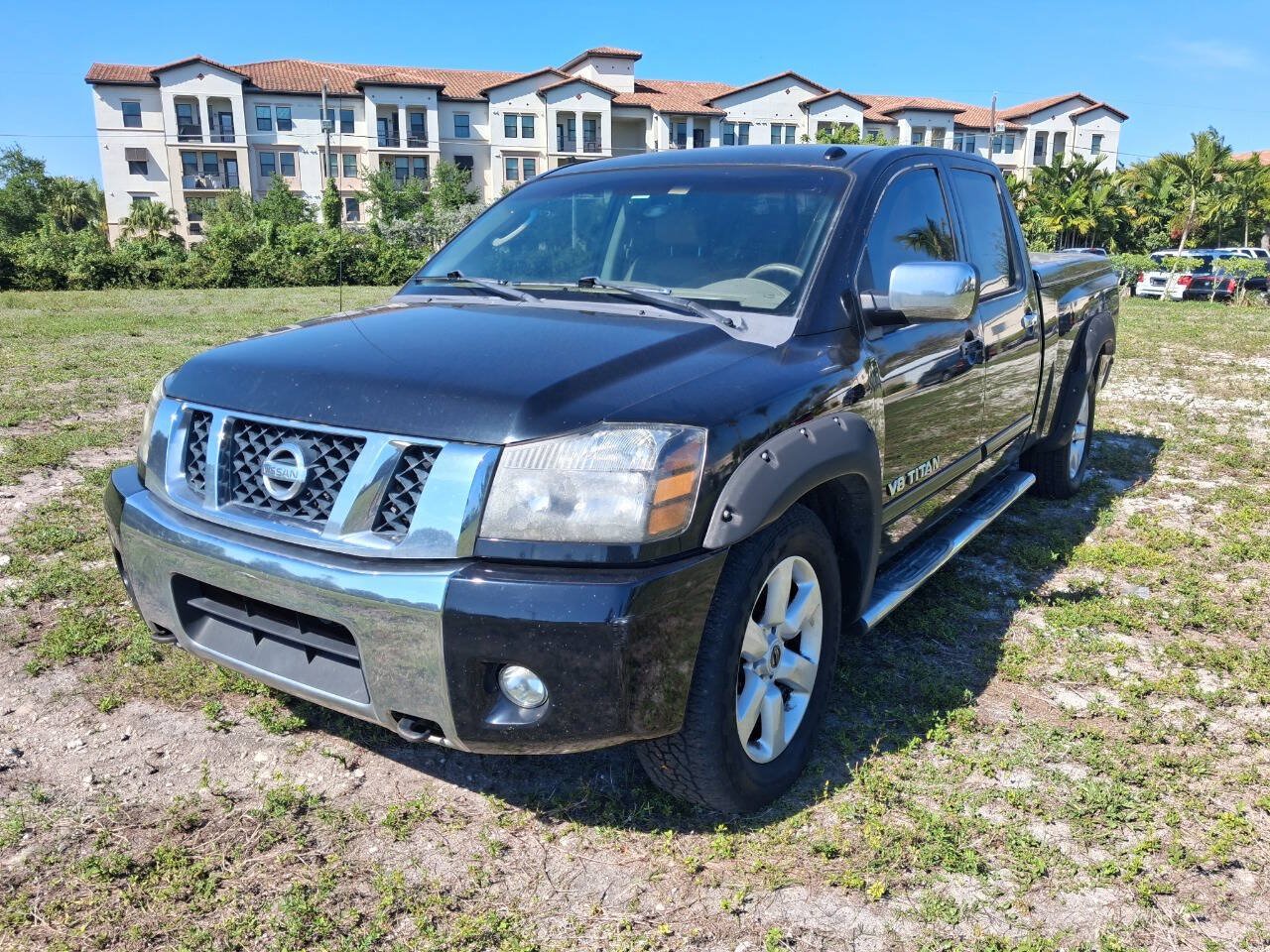 Used 2008 Nissan Titan LE RWD image 2