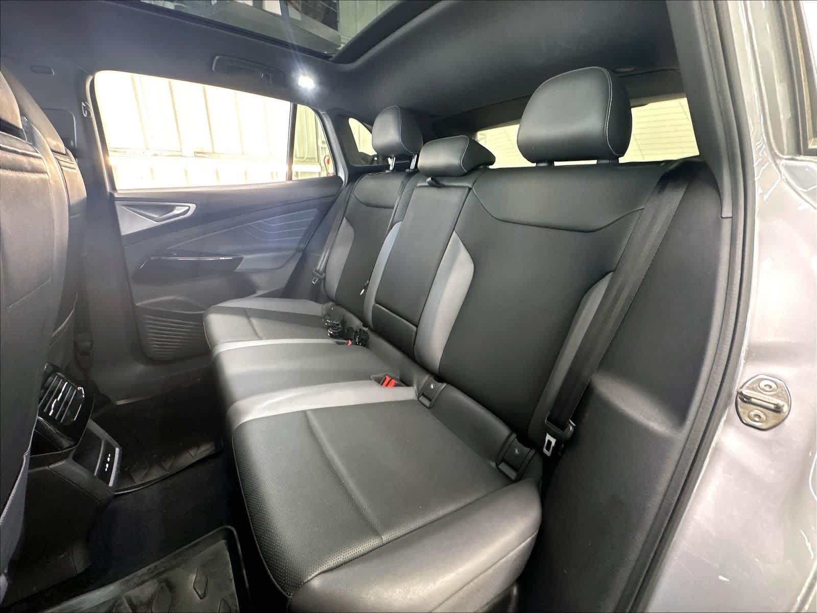 Used 2023 Volkswagen ID.4 Pro S AWD/4WD image 25