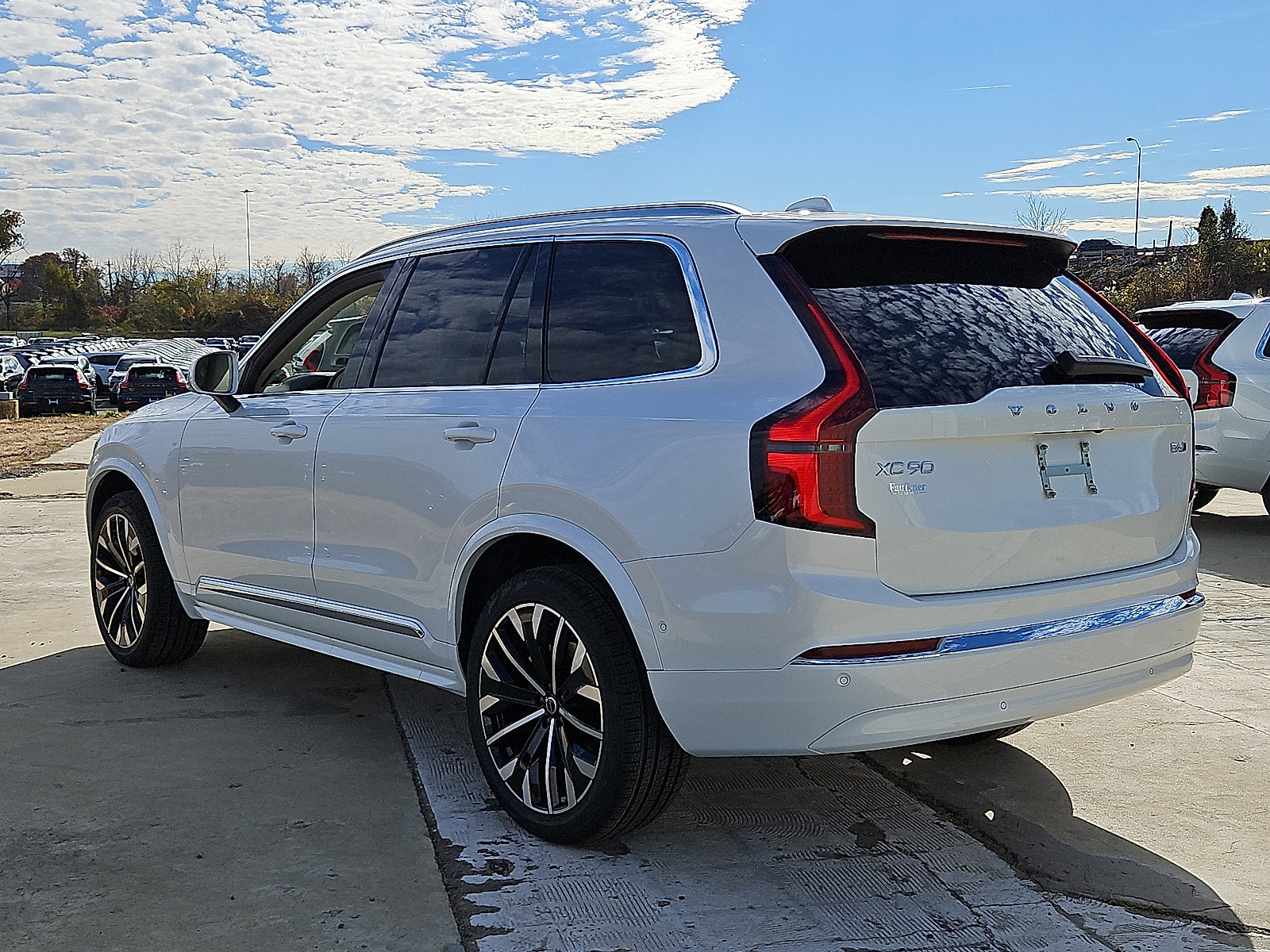New 2026 Volvo XC90 B6 Ultra w/ Protection Package image 4