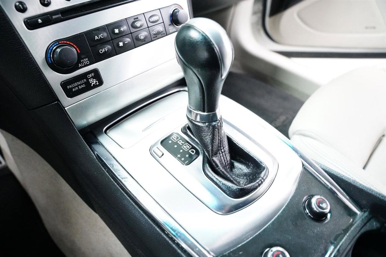 Used 2015 INFINITI Q60 Journey w/ Premium Package RWD image 15